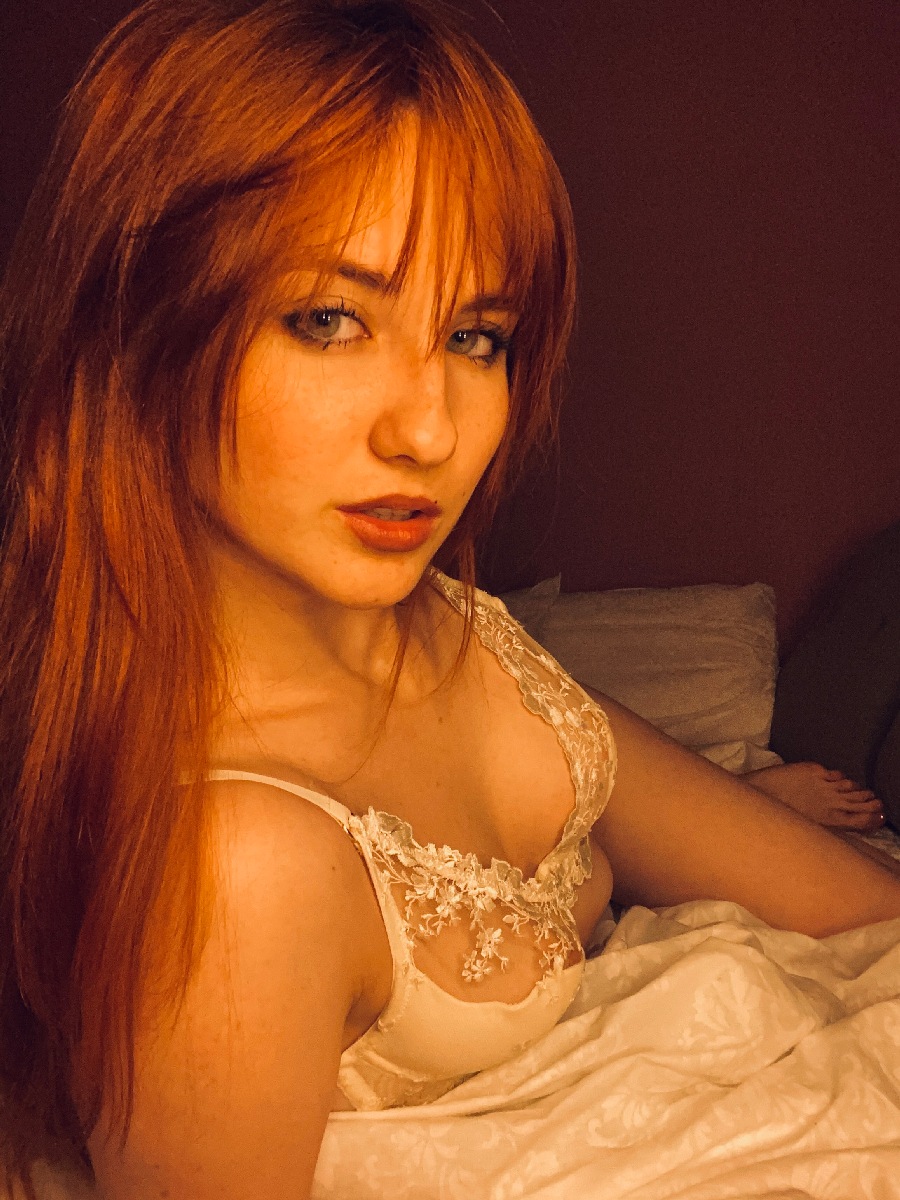 A playful frame from Nata — online in Padang