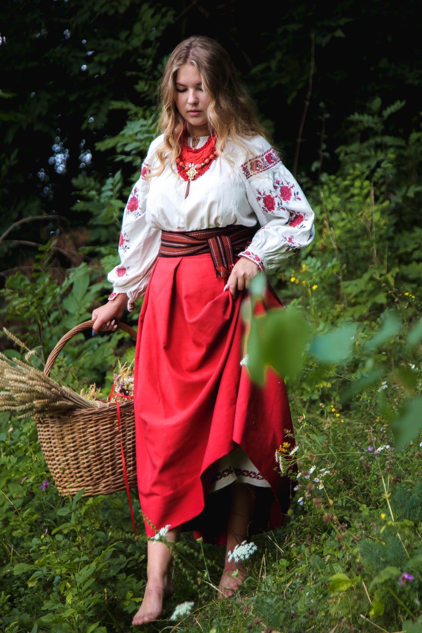 Slavic girls in Padang