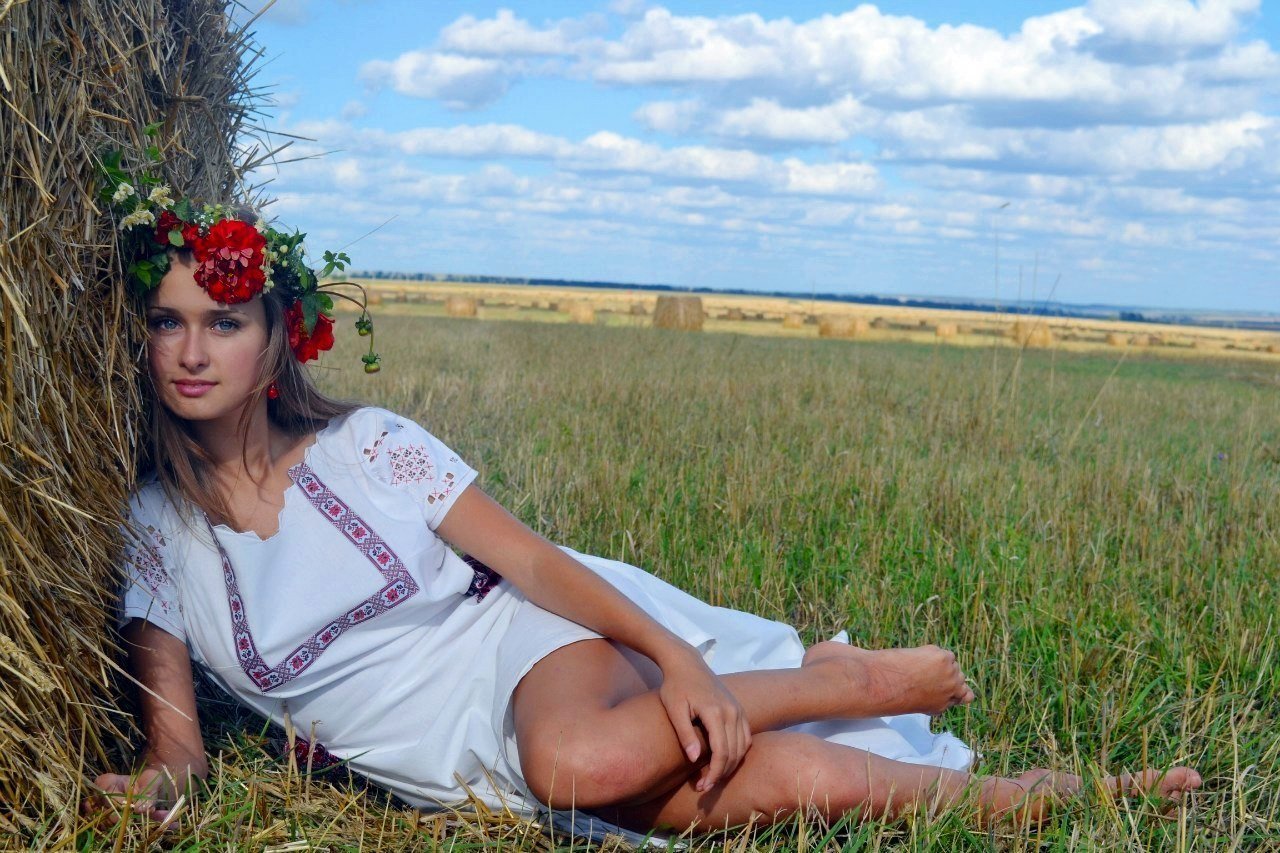 Slavic girls in Padang