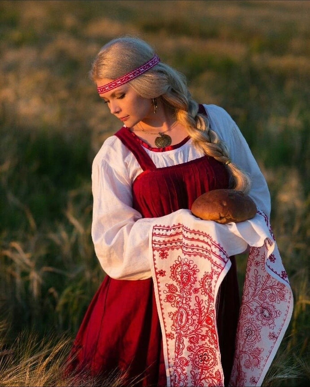 Girls in Slavic costumes in Padang