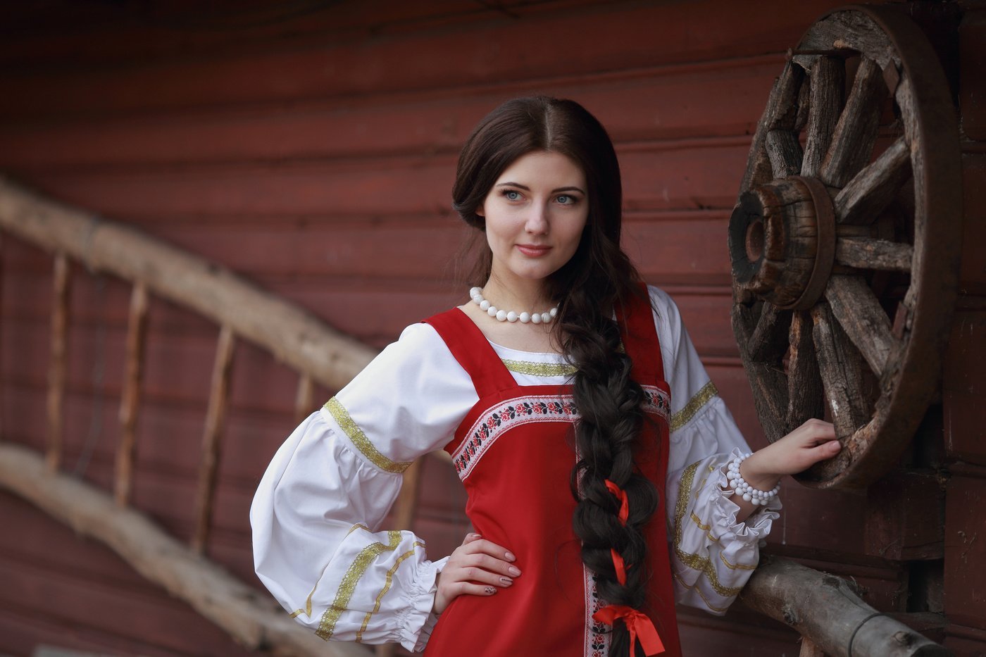 Girls in Slavic costumes in Padang